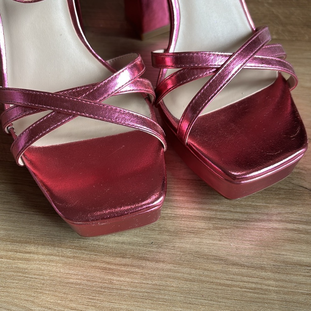 BP Platform Sandals - Picture 5 of 9